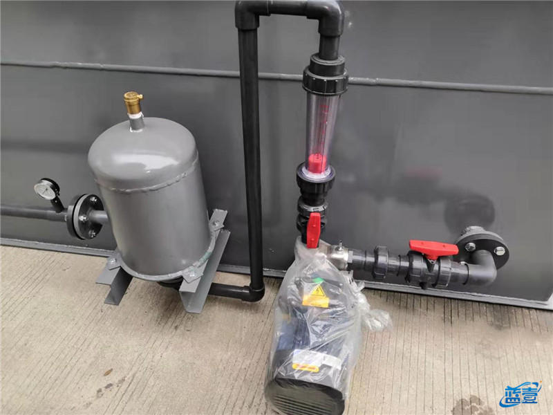 藍(lán)壹?xì)飧C(jī)控制裝置