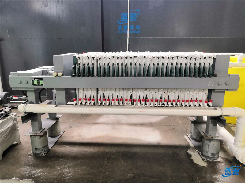 藍(lán)壹食品污水處理壓濾機(jī)