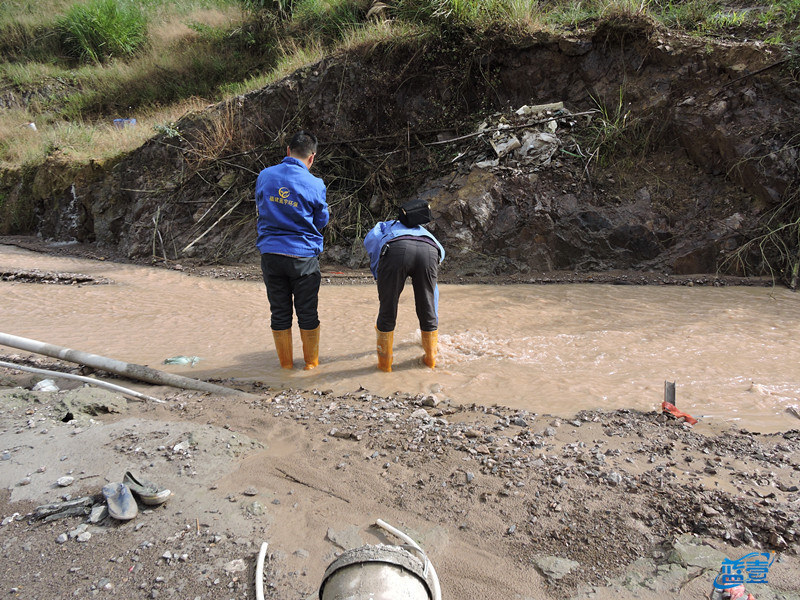 藍(lán)壹加藥裝置